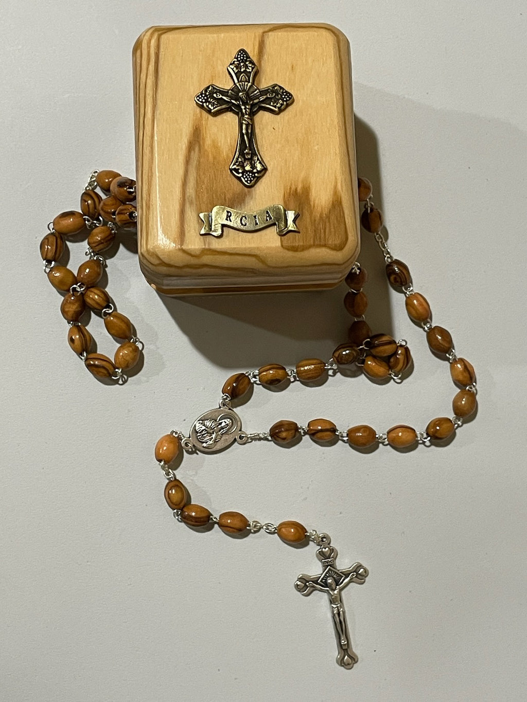 RCIA OLIVEWOOD ROSARY/BOX