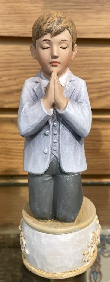 KNEELING BOY COMMUNION ROS BOX