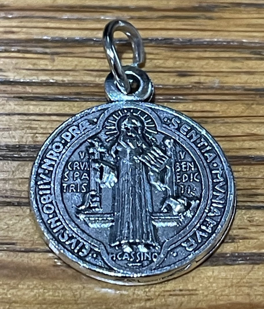 3/4" ROUND ST BENEDICT MEDAL