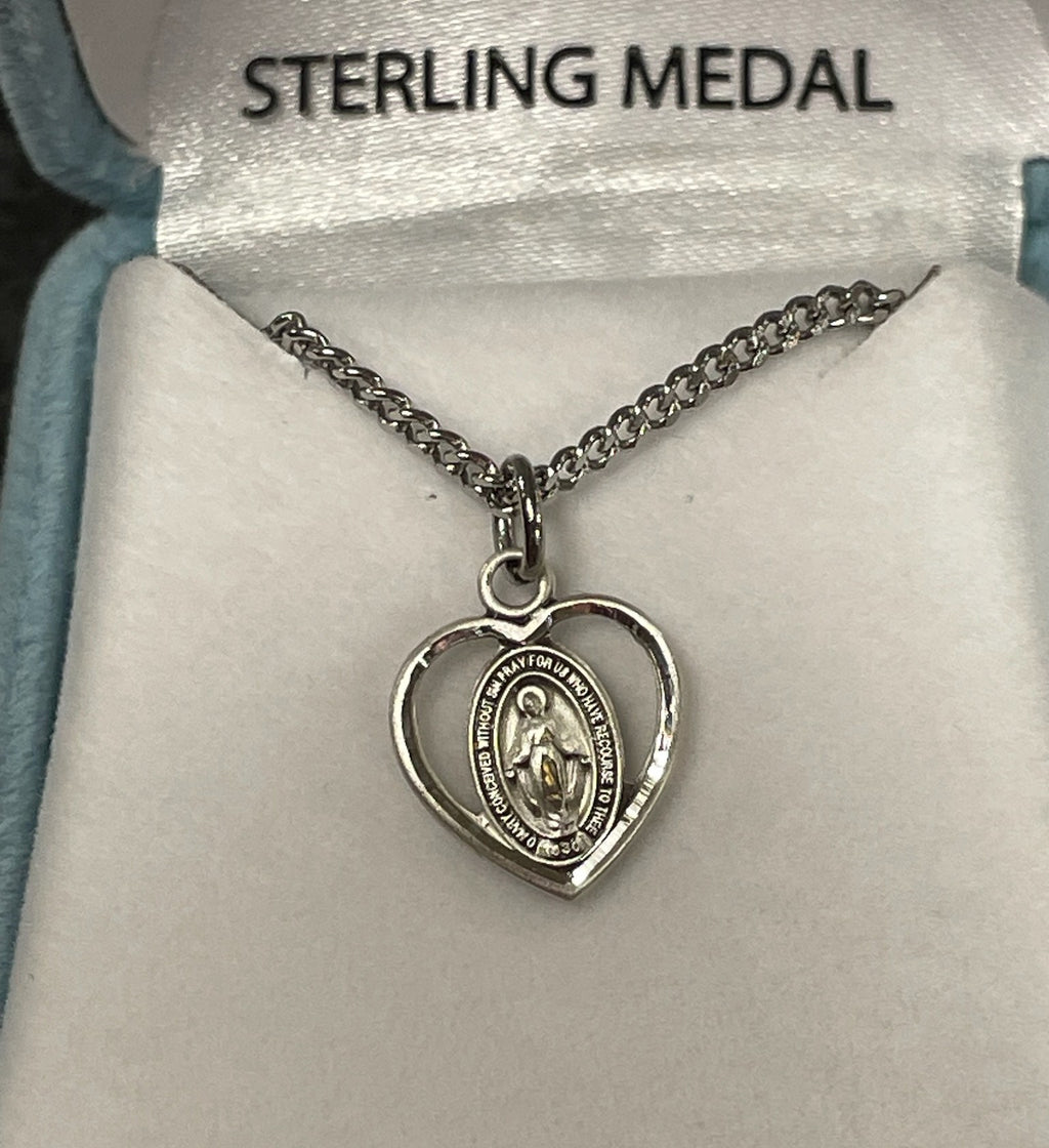 SS PIERCED HEART TINY MIRAC 16