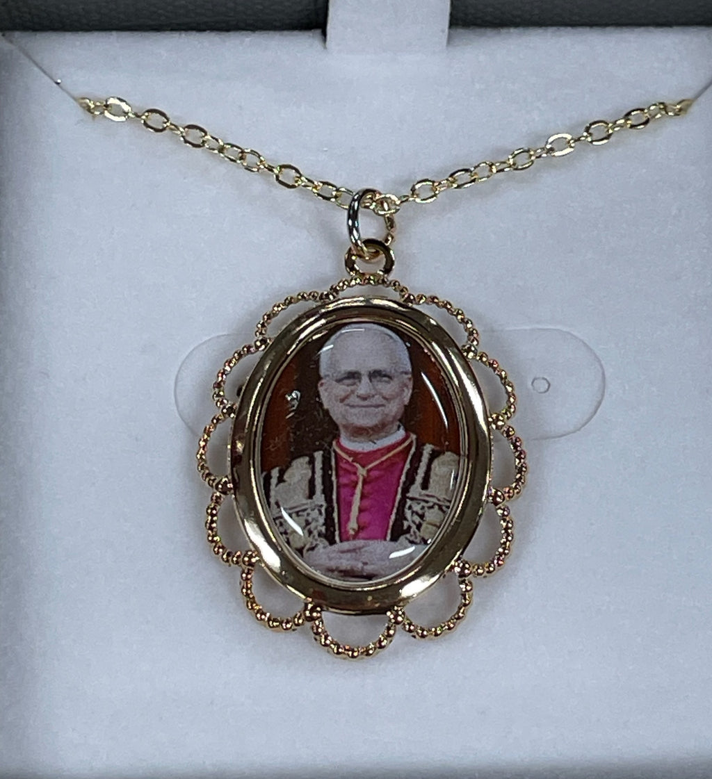 POPE LEO XIV LACE NECKLACE