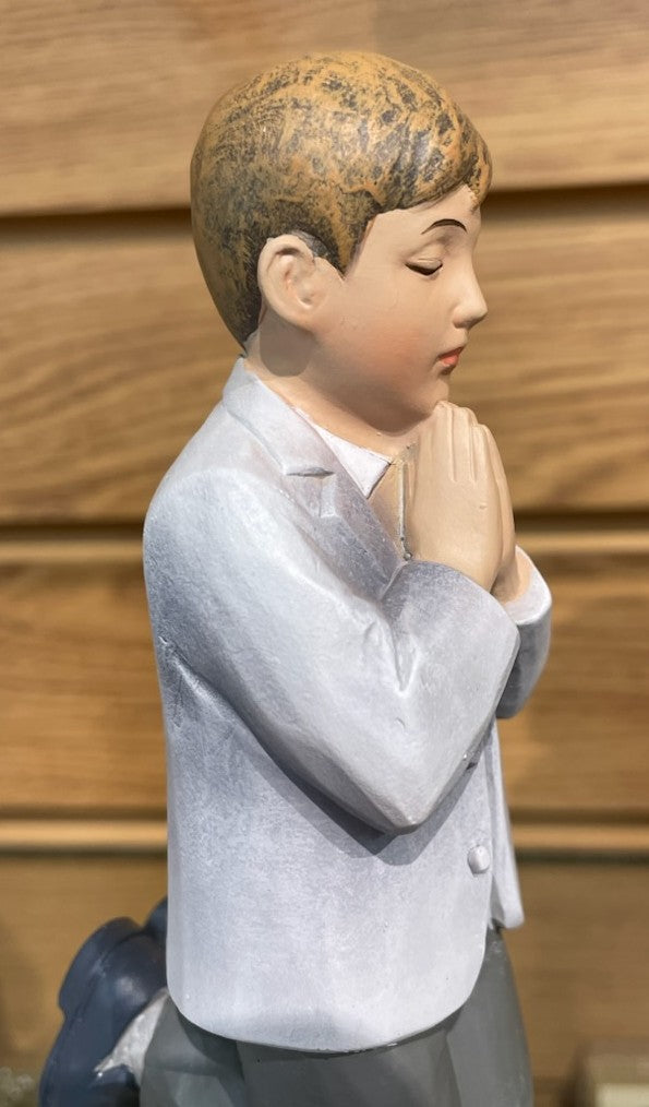 KNEELING BOY COMMUNION ROS BOX