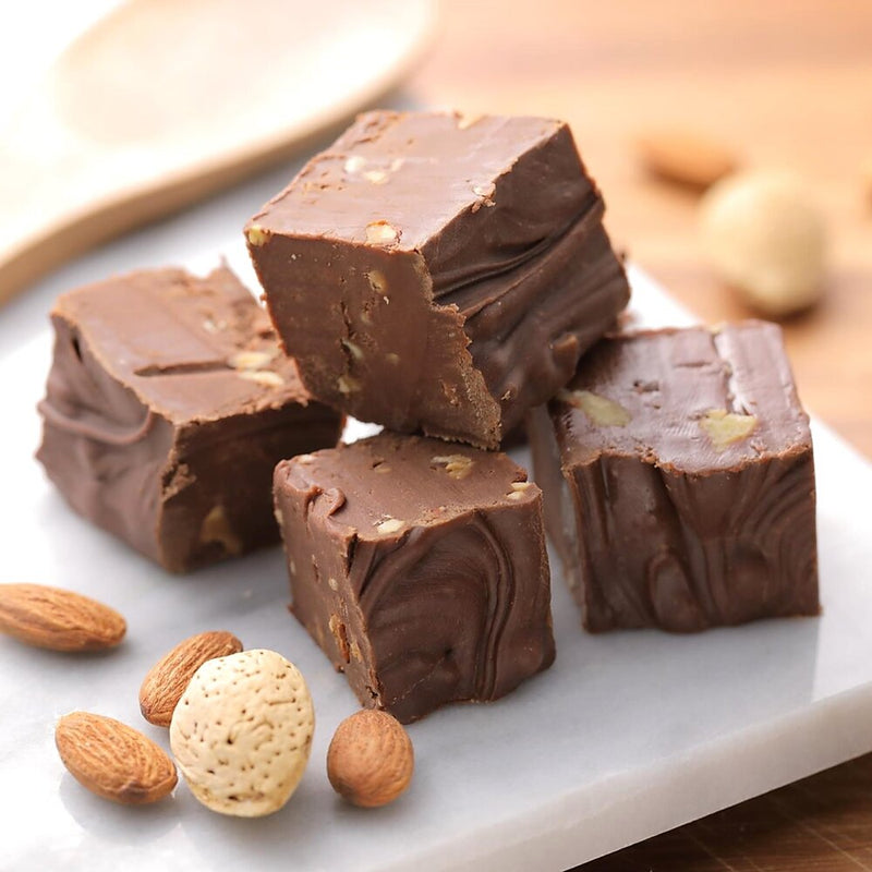 ALMOND AMARETTO FUDGE