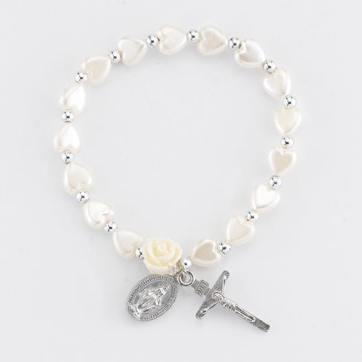 WHITE HEARTSHAPED BRACELET